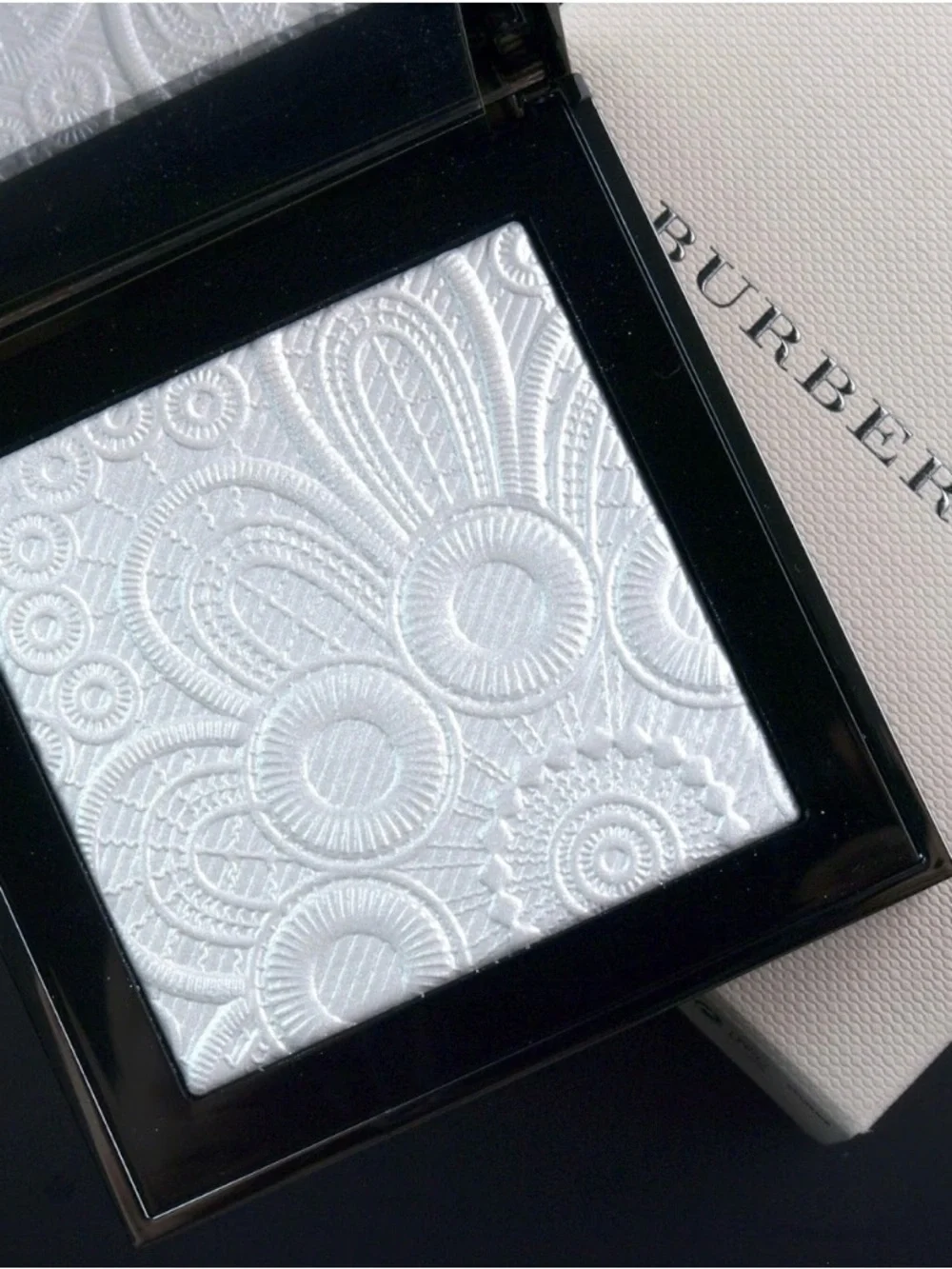 NIB Burberry 2016 Runway Highlighting Palette White No 01 Unopened